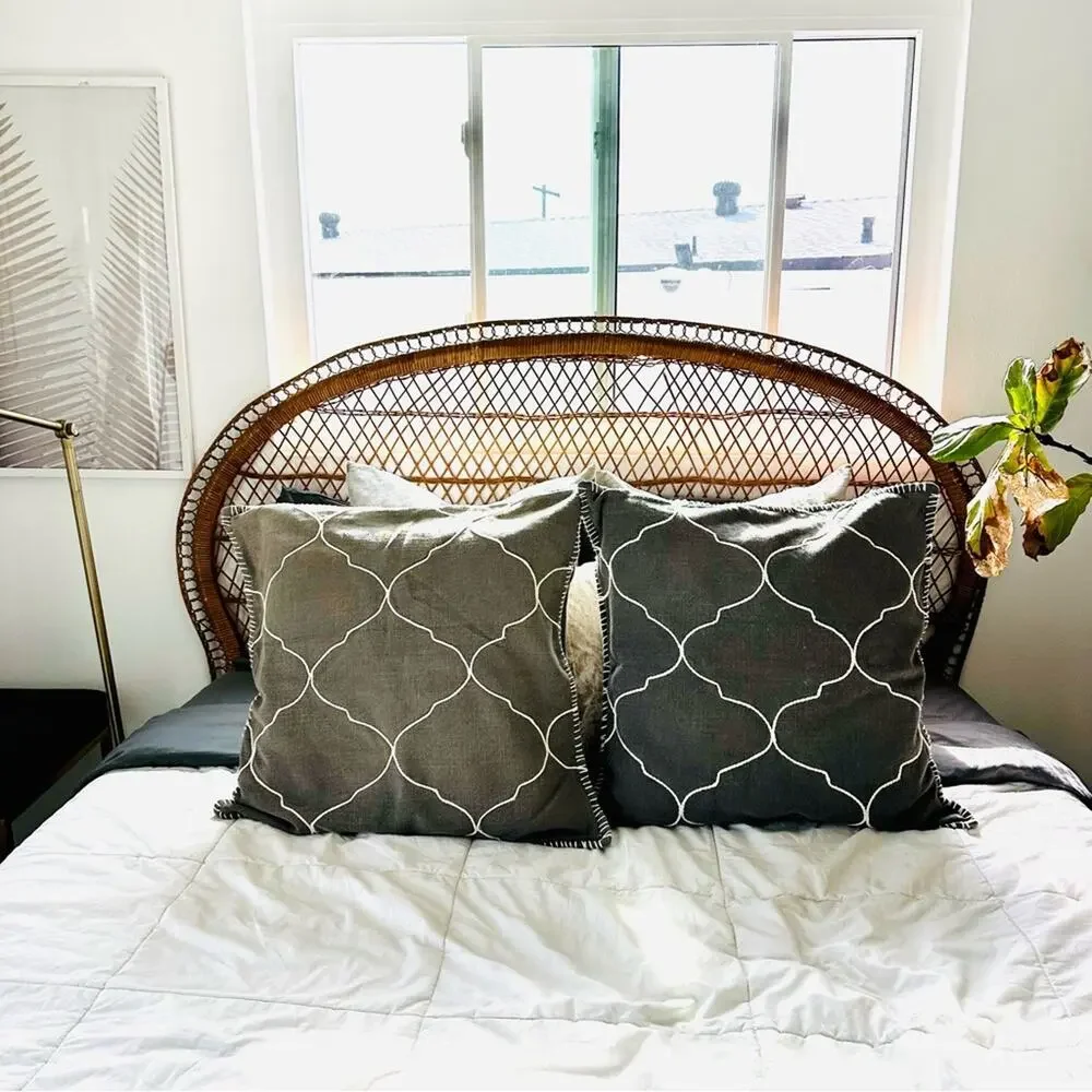 POTTERY BARN Charcoal Grey Soft White Textured Pillow Case Sham 22